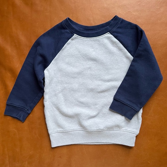 CAT & JACK Navy and Gray Sweatshirt, 3T - Picture 5 of 5